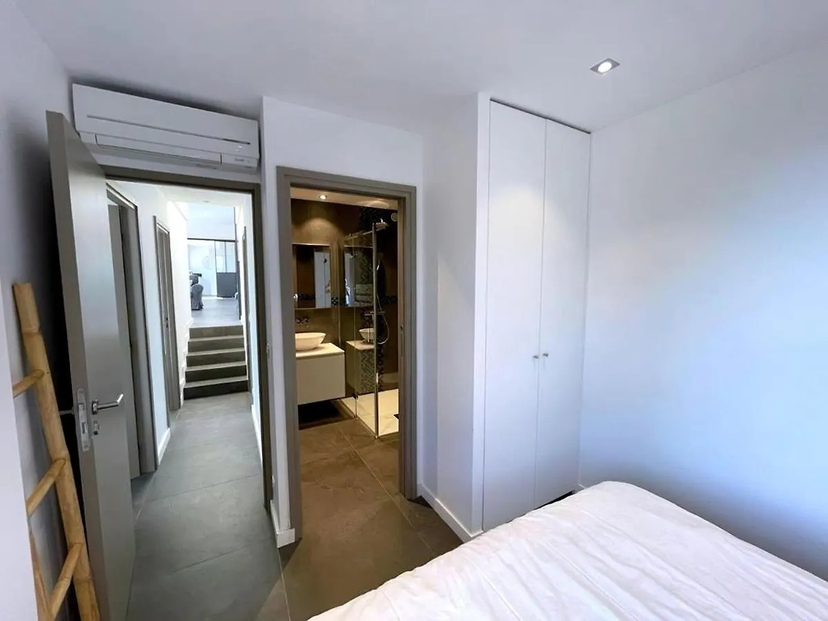 Villa For 8 People In An Estate Near The Sea Bormes-les-Mimosas