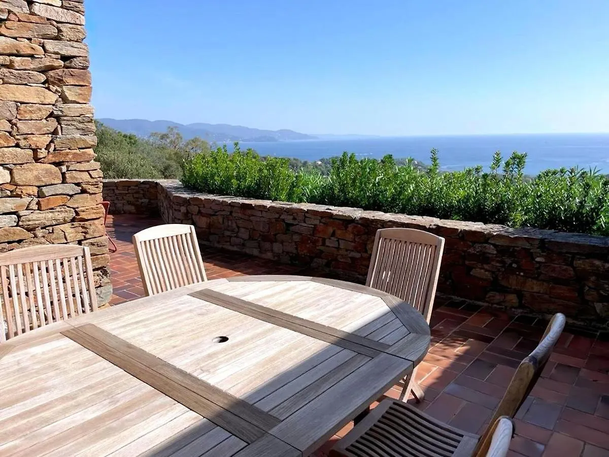 Villa For 8 People In An Estate Near The Sea Bormes-les-Mimosas
