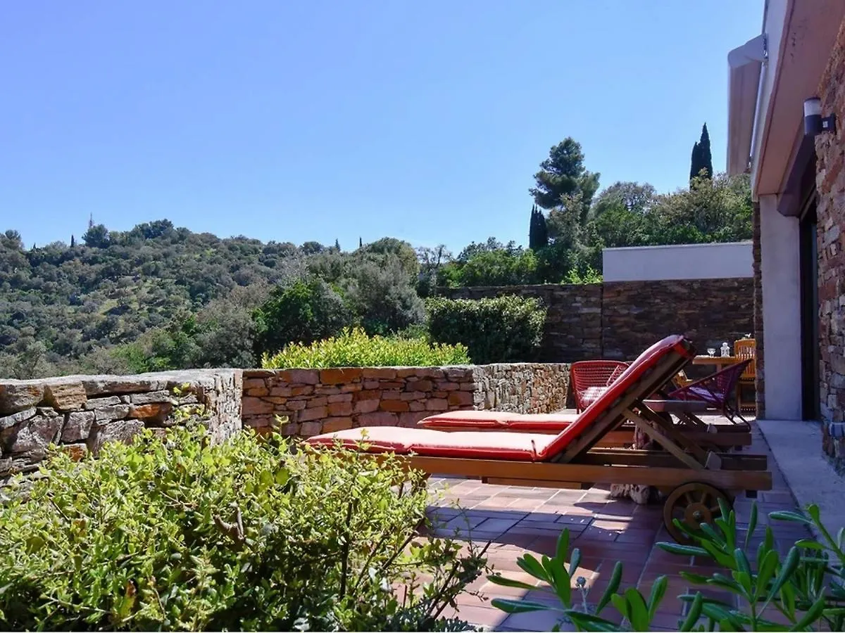 Villa For 8 People In An Estate Near The Sea Bormes-les-Mimosas